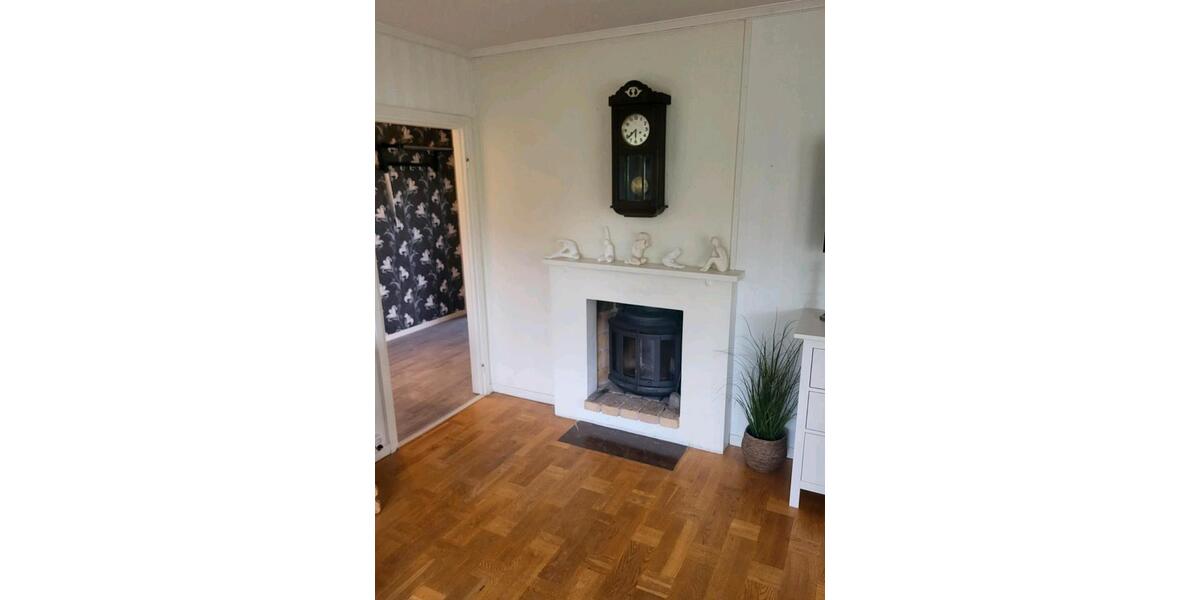 Einfamilienhaus Esens - 7 Zimmer, 100 m&sup2;, 80&euro; | Angebot:24830505