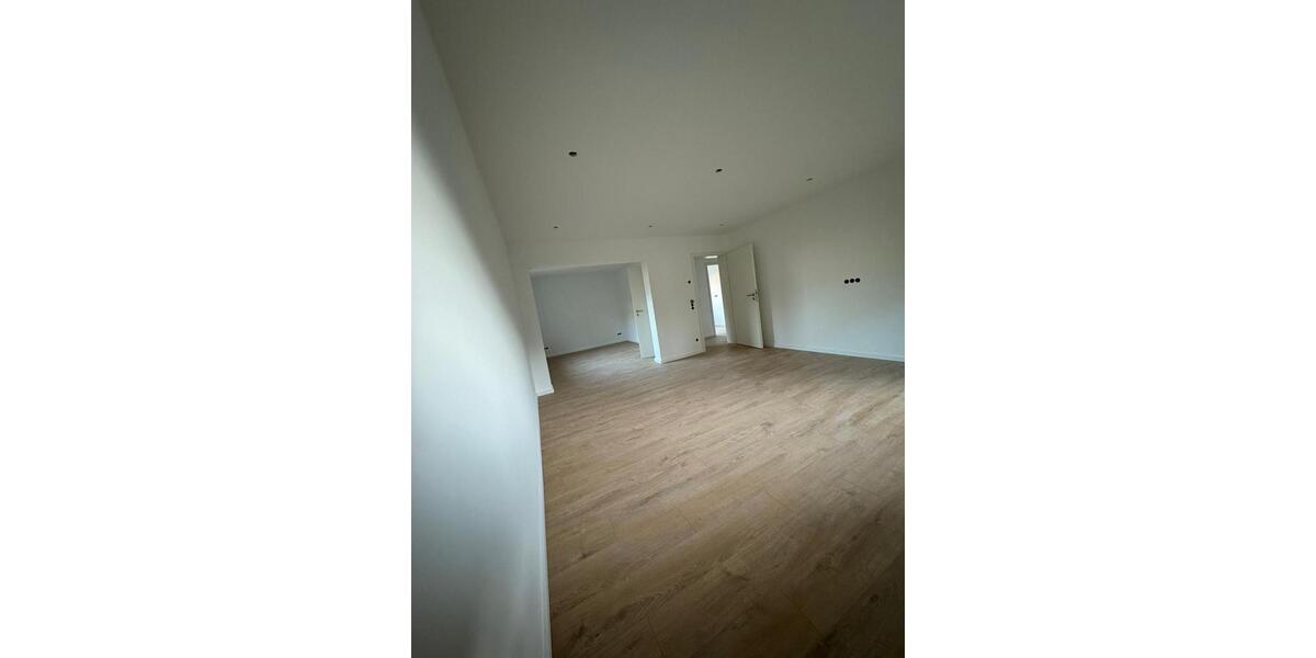 Etagenwohnung Bielefeld Heepen - 4 Zimmer, 95 m&sup2;, 1.350&euro; | Angebot:25822543