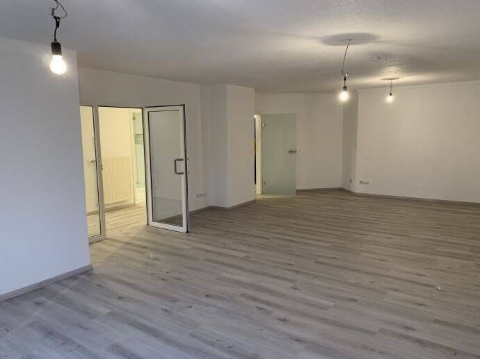 Etagenwohnung Haiger - 4 Zimmer, 154 m&sup2;, 990&euro; | Angebot:25696550