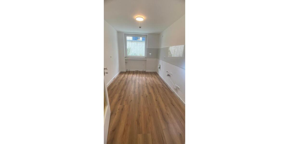Etagenwohnung Düsseldorf Stadtbezirk 5 - 2 Zimmer, 77 m&sup2;, 1.400&euro; | Angebot:26160667