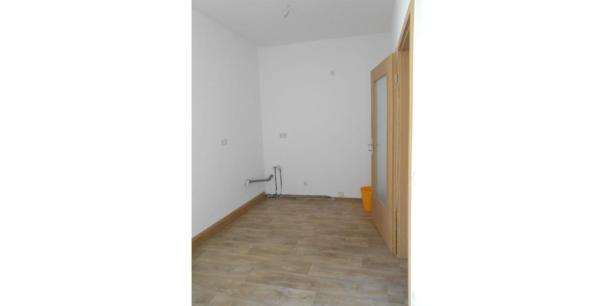 Etagenwohnung Bischofswerda - 2 Zimmer, 69 m&sup2;, 420&euro; | Angebot:25179717