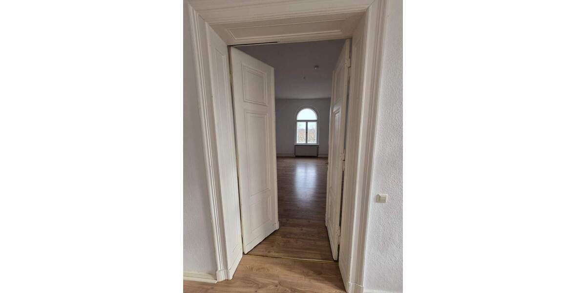 Etagenwohnung Frankfurt (Oder) Frankfurt - 4 Zimmer, 135 m&sup2;, 995&euro; | Angebot:25700933
