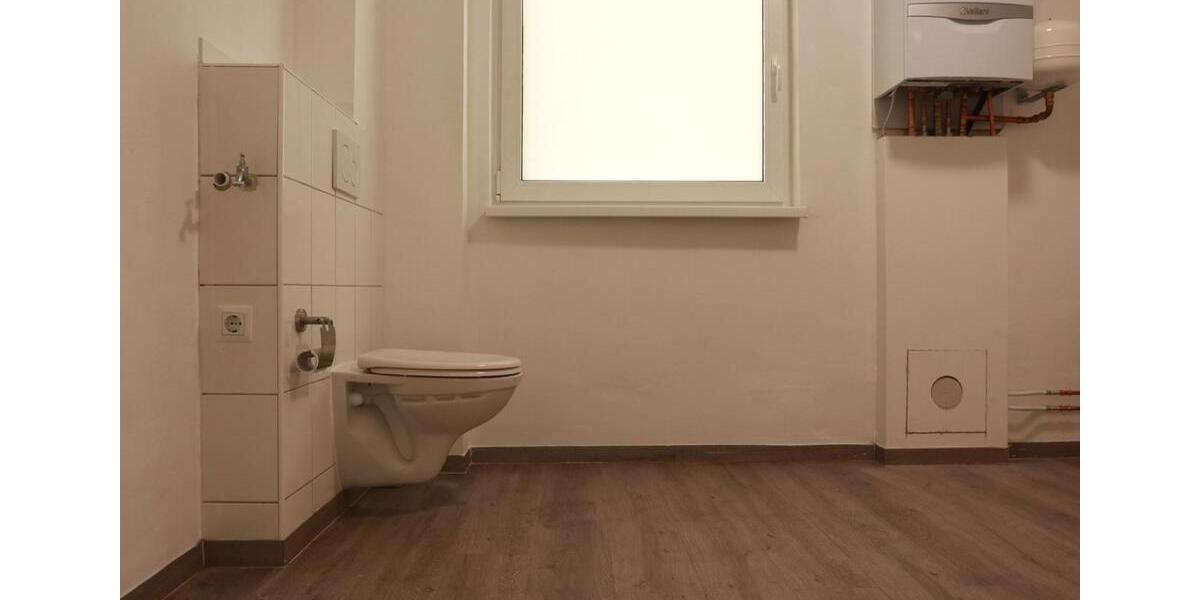 Etagenwohnung Brake (Unterweser) - 3 Zimmer, 70 m&sup2;, 1.000&euro; | Angebot:24562226