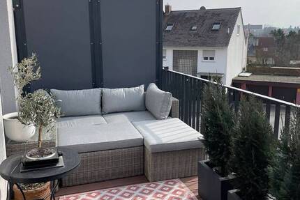 Sofort einziehen: Möblierte 2-Zimmer-Wohnung mit Sonnenbalkon