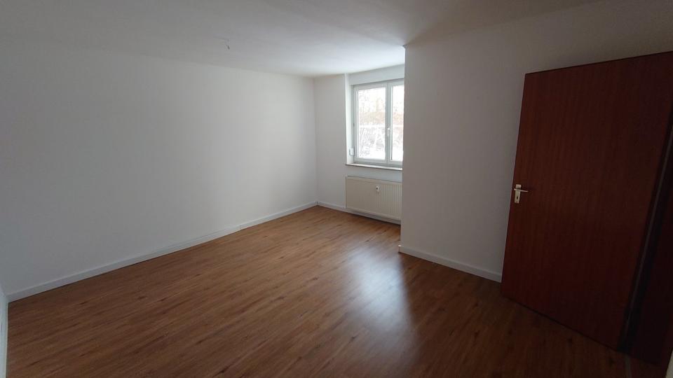 Erdgeschoßwohnung Sonneberg - 3 Zimmer, 89 m&sup2;, 680&euro; | Angebot:24743895