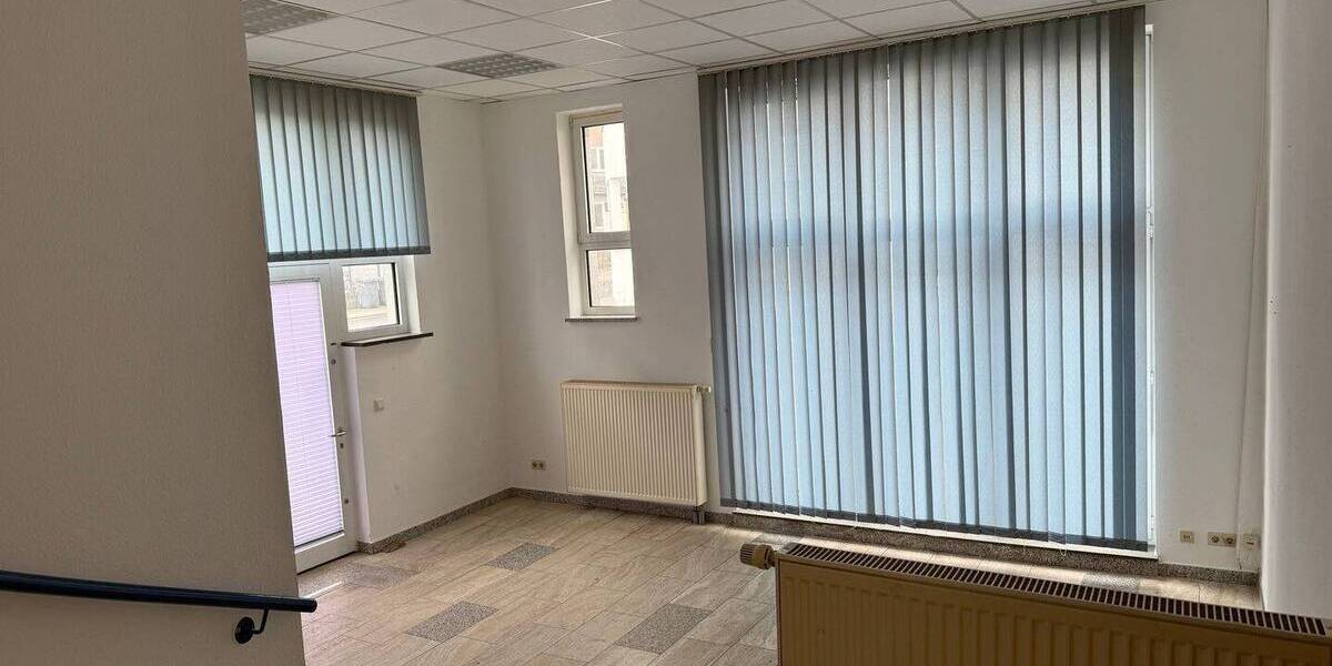 Gewerbeobjekt Limburg - 4 Zimmer, 120 m&sup2;, 850&euro; | Angebot:25815292