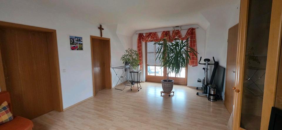 2 Zimmerwohnung 55m² 1. Stock 2 zimmer