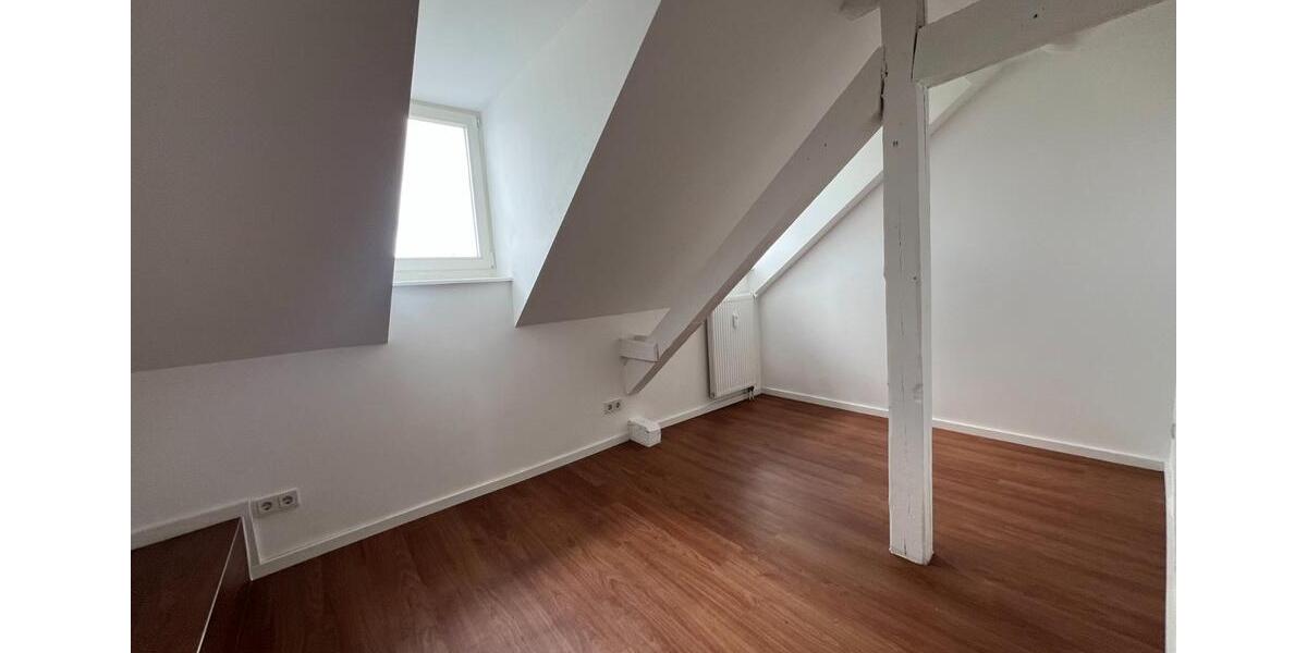 Dachgeschoßwohnung Saarlouis - 2 Zimmer, 60 m&sup2;, 500&euro; | Angebot:26611386