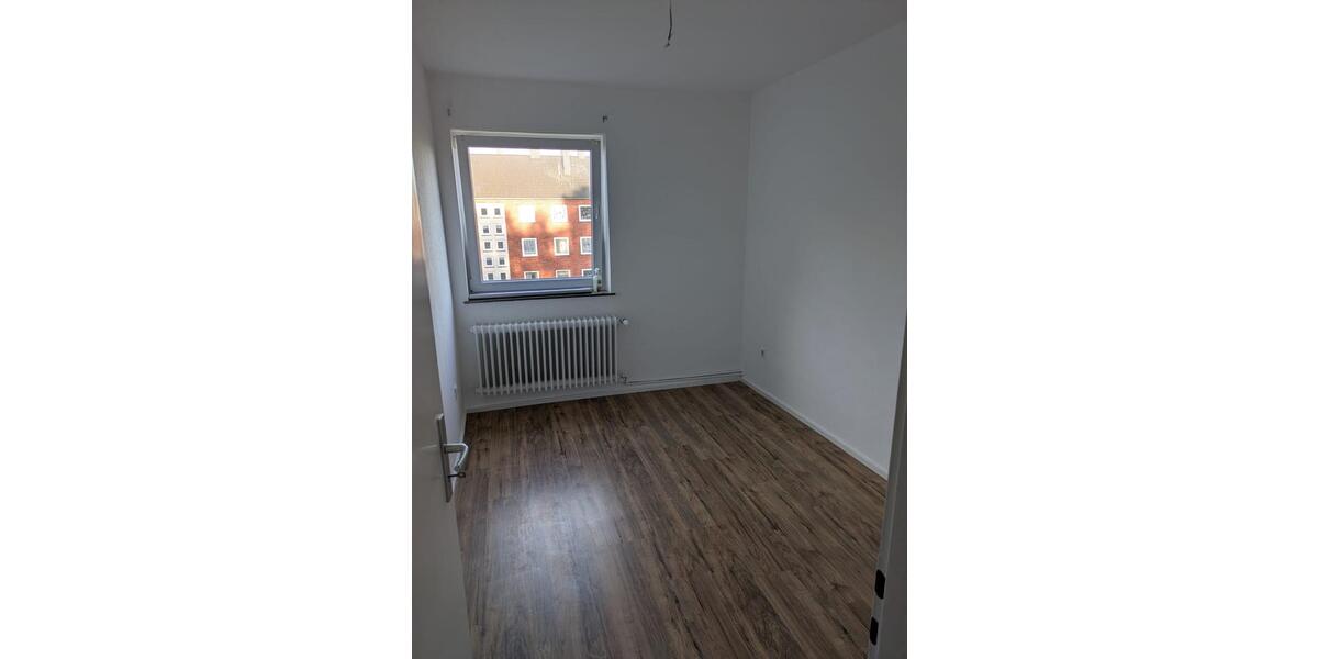 Etagenwohnung Wilhelmshaven Altengroden - 4 Zimmer, 80 m&sup2;, 600&euro; | Angebot:26518161