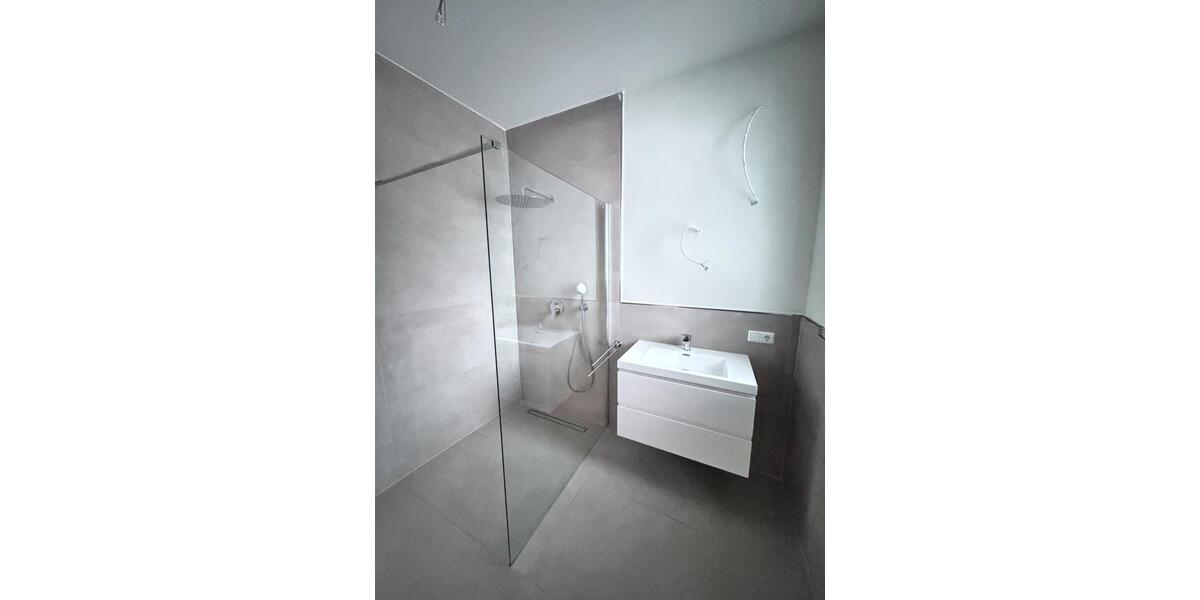 Erdgeschoßwohnung Gummersbach - 3.5 Zimmer, 87 m&sup2;, 1.130&euro; | Angebot:24141550