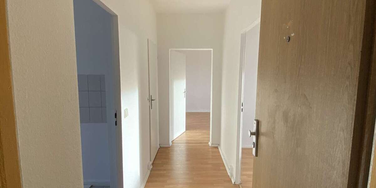Etagenwohnung Altenburg - 4 Zimmer, 71 m&sup2;, 390&euro; | Angebot:26318934