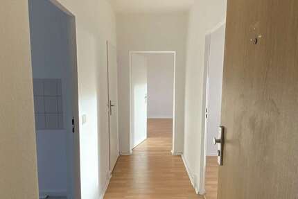 Wohnung Altenburg - 4 Zimmer, 71 m&sup2;, 390&euro; | Angebot:26318934