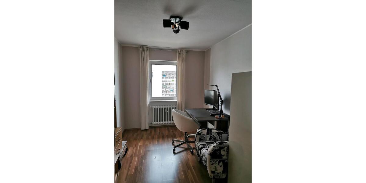 Etagenwohnung Großkrotzenburg - 5 Zimmer, 117 m&sup2;, 930&euro; | Angebot:26634059