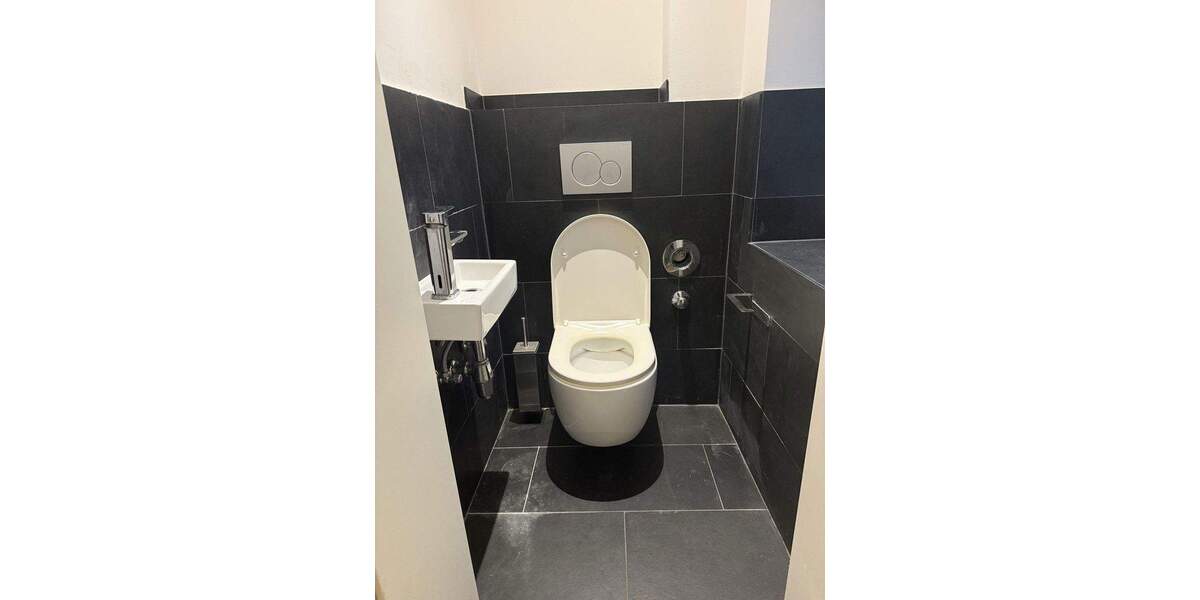 Mehrfamilienhaus, Wohnhaus Frankfurt Höchst - 4 Zimmer, 120 m&sup2;, 2.150&euro; | Angebot:24670171