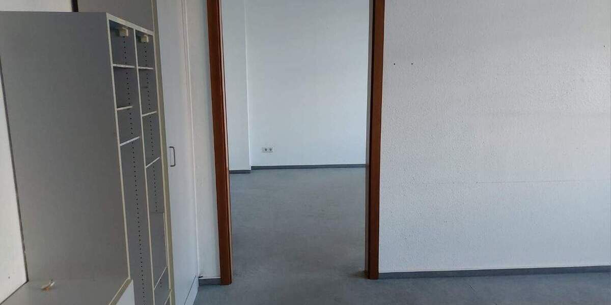 Gewerbeobjekt Saarbrücken St Johann - 5 Zimmer, 120 m&sup2;, 990&euro; | Angebot:26501572
