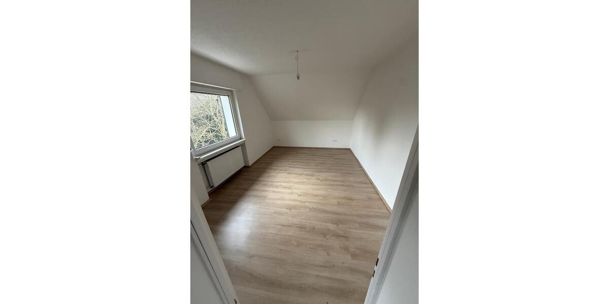 Renovierte Maisonette Wohnung zu vermieten MIT KÜCHE - ERSTBEZUG 3.5 zimmer