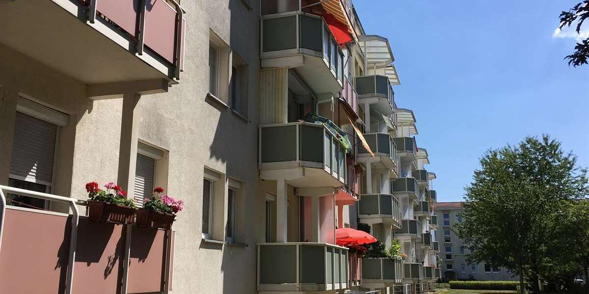 Etagenwohnung Forst (Lausitz) - 2 Zimmer, 49 m&sup2;, 304&euro; | Angebot:27103392