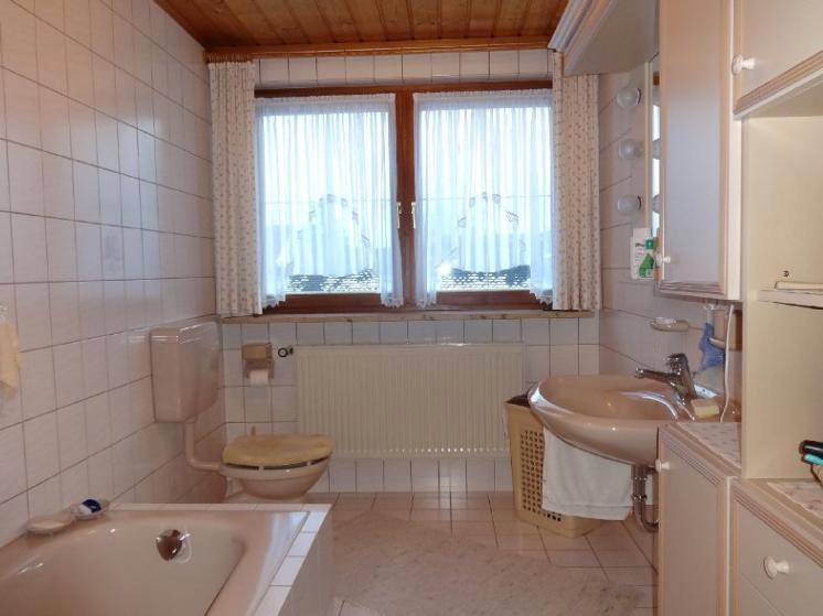 Doppelhaushälfte Simbach am Inn - 5 Zimmer, 190 m&sup2;, 1.150&euro; | Angebot:24743705