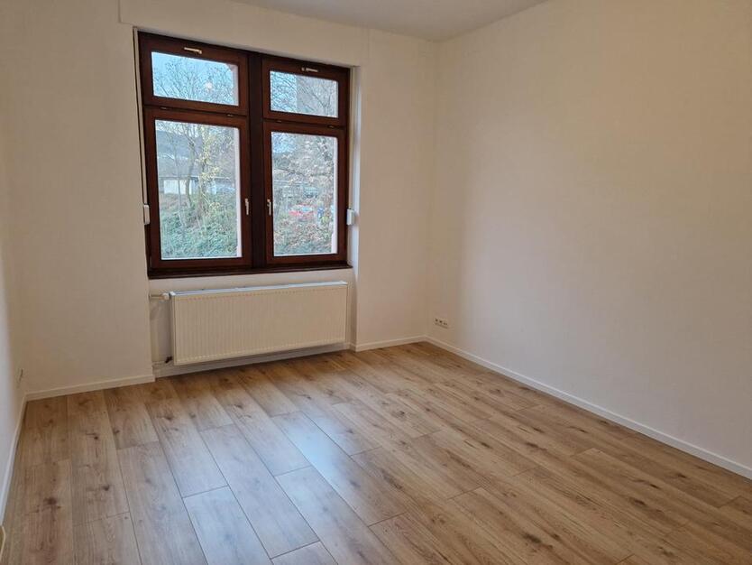+++ Wohnen hoch über dem Rhein - in Nachbarschaft zur Burg Klopp! 4-Zimmer-Altbauetage mit Dachterrasse +++