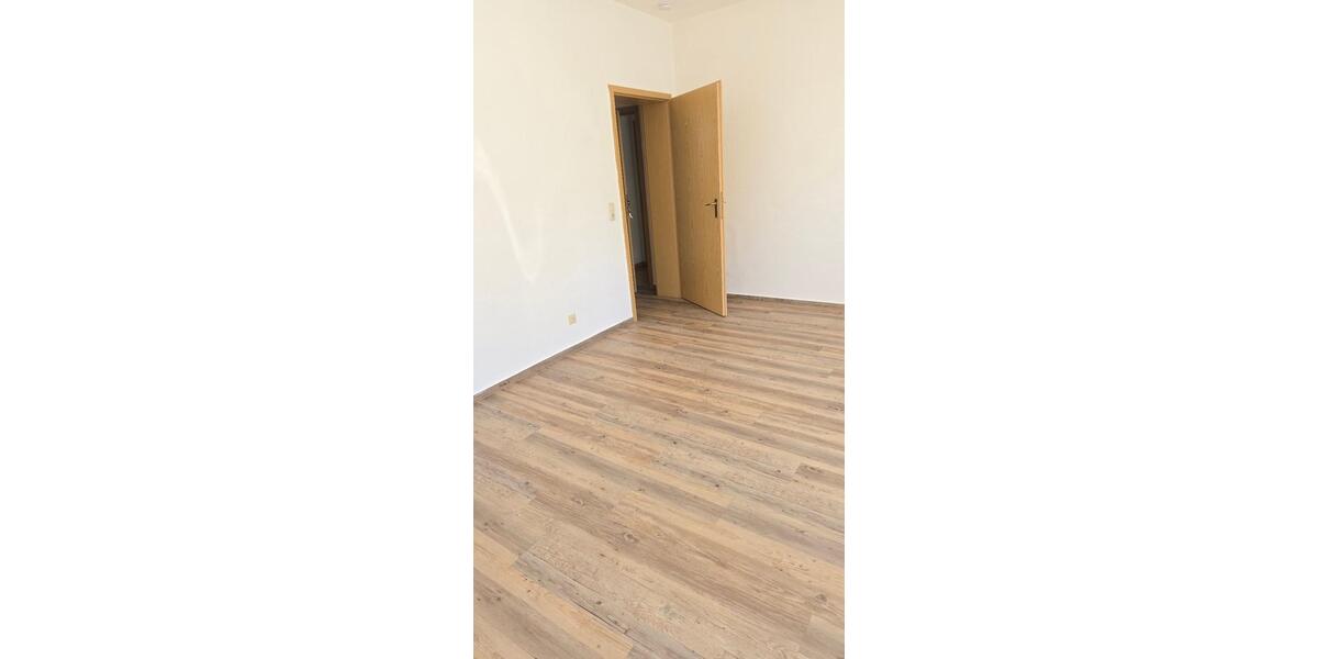 Erdgeschoßwohnung Burg Stargard - 1 Zimmer, 40 m&sup2;, 270&euro; | Angebot:26462282