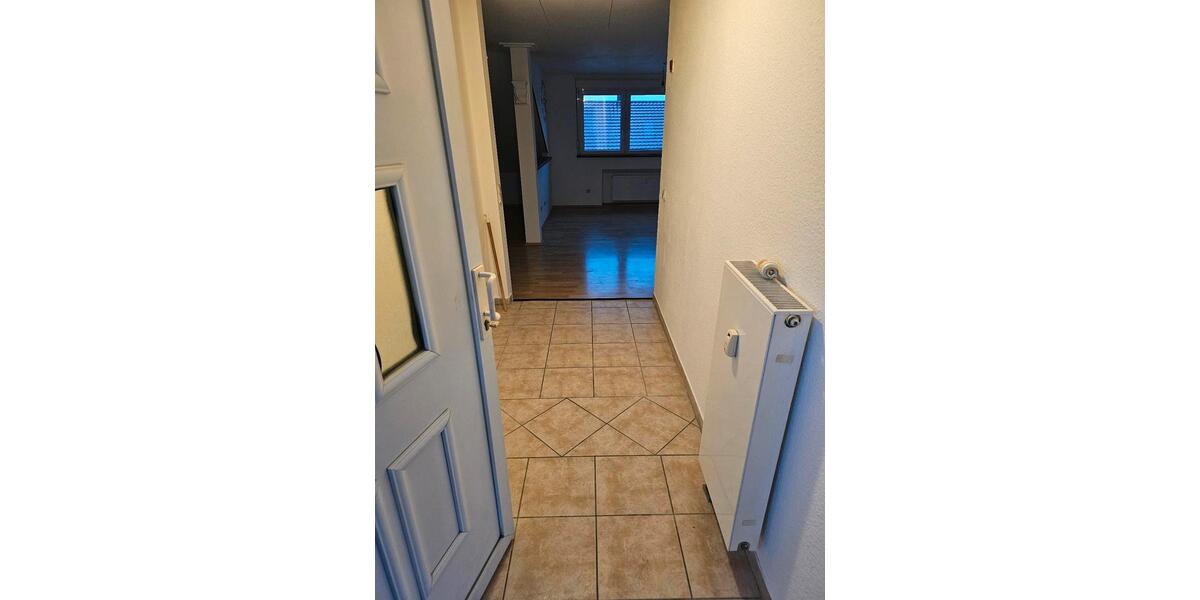 Dachgeschoßwohnung Hambrücken - 3 Zimmer, 75 m&sup2;, 950&euro; | Angebot:24380621