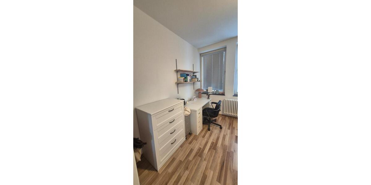 Etagenwohnung Saarbrücken - 4 Zimmer, 95 m&sup2;, 1.600&euro; | Angebot:24850770