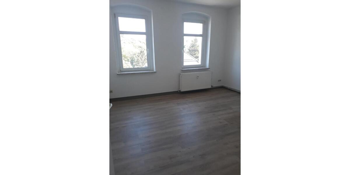 Etagenwohnung Eisenberg - 1 Zimmer, 37 m&sup2;, 260&euro; | Angebot:26099824