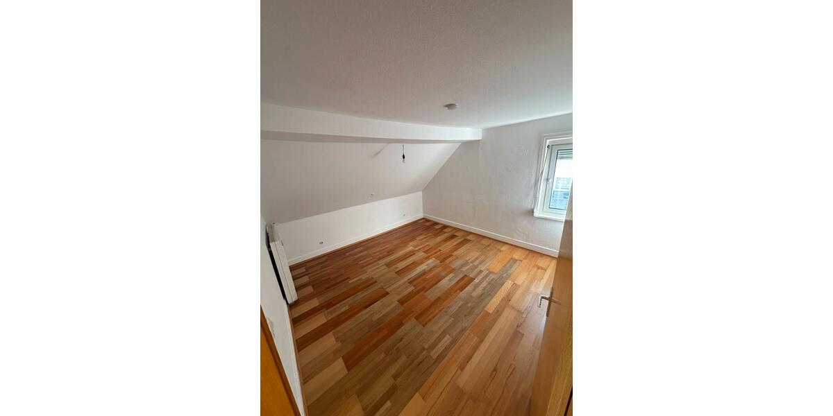 Etagenwohnung Albstadt Gemarkung Onstmettingen - 5 Zimmer, 119 m&sup2;, 850&euro; | Angebot:24612655