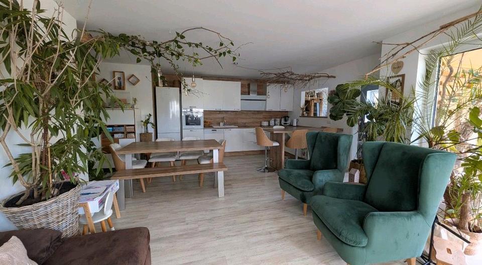 Erdgeschoßwohnung Bad Neustadt an der Saale - 4 Zimmer, 92 m&sup2;, 1.050&euro; | Angebot:26704325