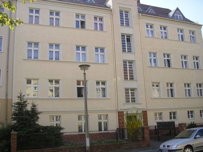 Etagenwohnung Görlitz Innenstadt - 3 Zimmer, 65 m&sup2;, 321&euro; | Angebot:26723957