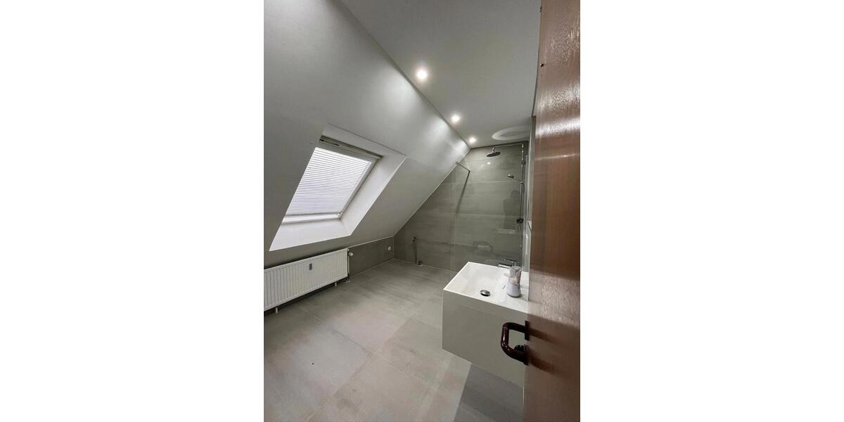 City-Lage 4 Zimmer-Maisonettewohnung- 4 Zimmer Wohnung 4 zimmer