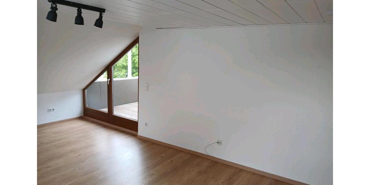 Dachgeschoßwohnung Westerheim - 2.5 Zimmer, 75 m&sup2;, 850&euro; | Angebot:26619590