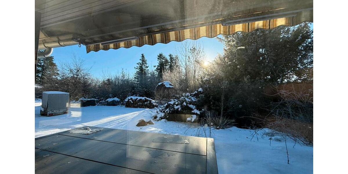 Kernsanierte, großzügige 2-Zimmer Wohnung im Grünen 2 zimmer