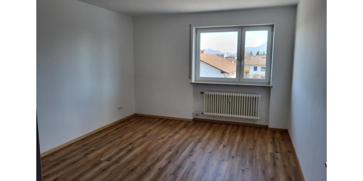 Etagenwohnung Ainring - 2 Zimmer, 68 m&sup2;, 800&euro; | Angebot:26620651