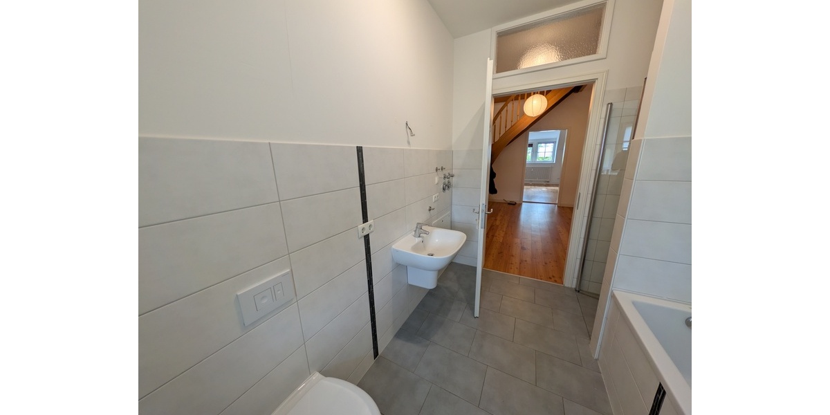 33 m-Dachgeschoss (2 Zimmer) in herzlicher Berufstätigen-WG - Zimmer Magdeburg Altstadt | Angebot:27055772