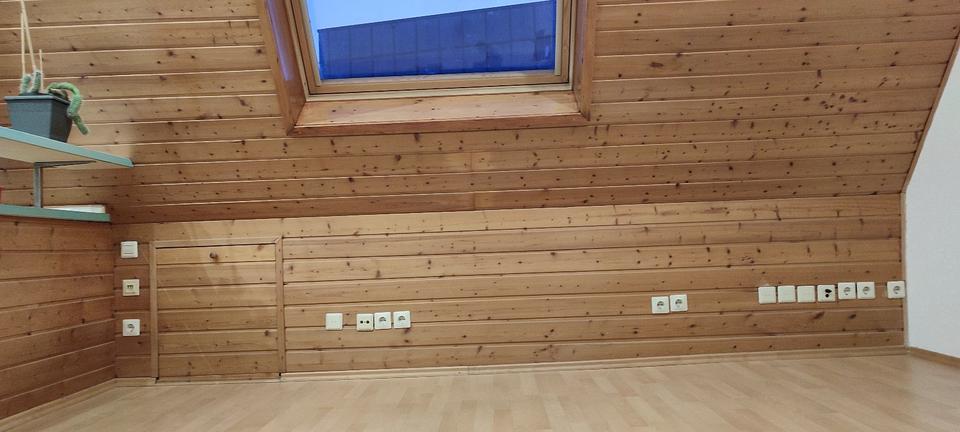 Dachgeschoßwohnung Villingen-Schwenningen Schwenningen - 2 Zimmer, 45 m&sup2;, 600&euro; | Angebot:25632672