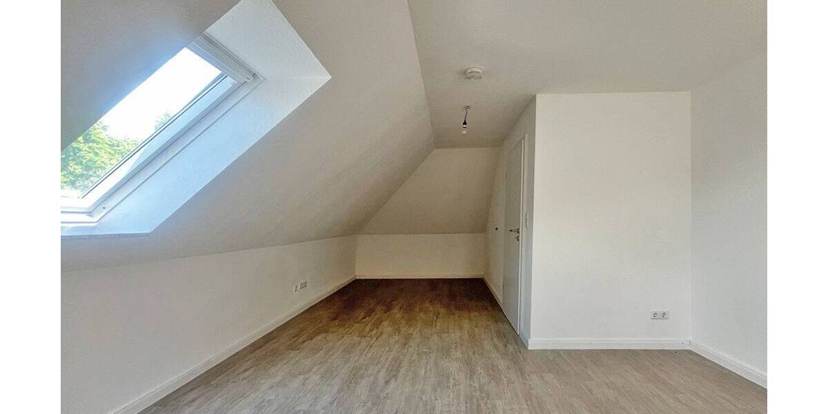 Etagenwohnung Hamburg Rahlstedt - 4 Zimmer, 106 m&sup2;, 1.400&euro; | Angebot:26733432
