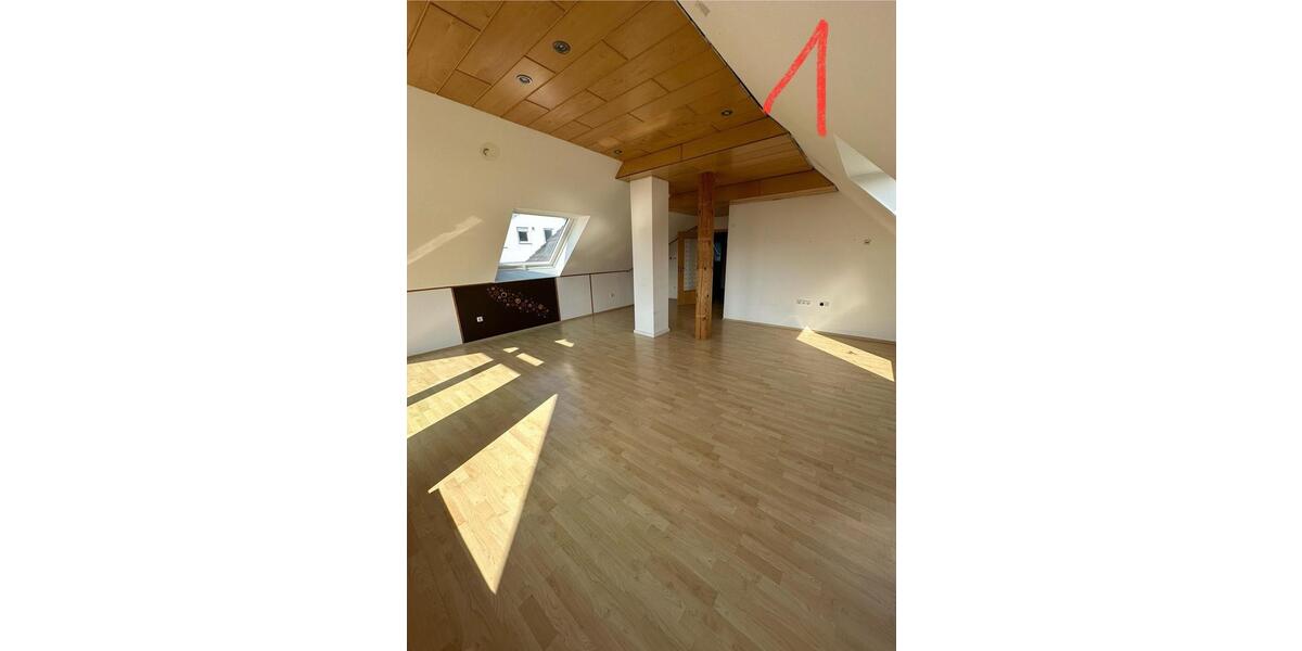 Dachgeschoßwohnung Bebra - 3 Zimmer, 100 m&sup2;, 780&euro; | Angebot:24753647