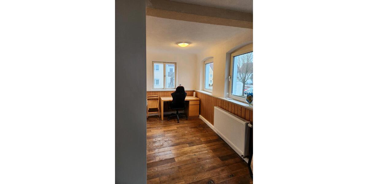 Einfamilienhaus Laichingen - 7 Zimmer, 159 m&sup2;, 1.700&euro; | Angebot:24810195