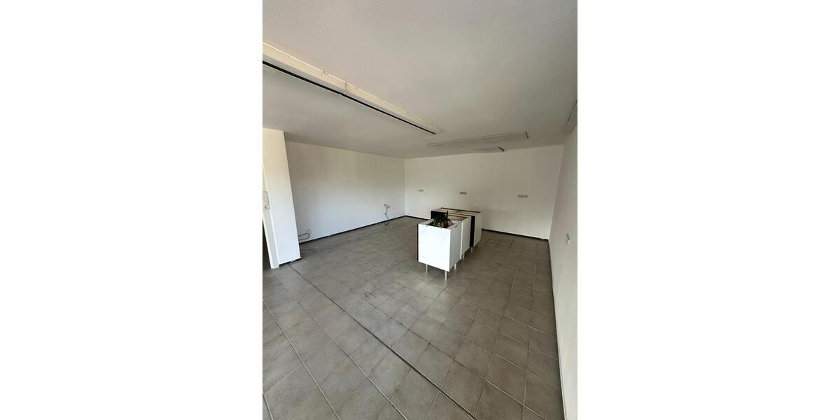 Einfamilienhaus Pleinfeld - 4 Zimmer, 200 m&sup2;, 1.400&euro; | Angebot:25408445