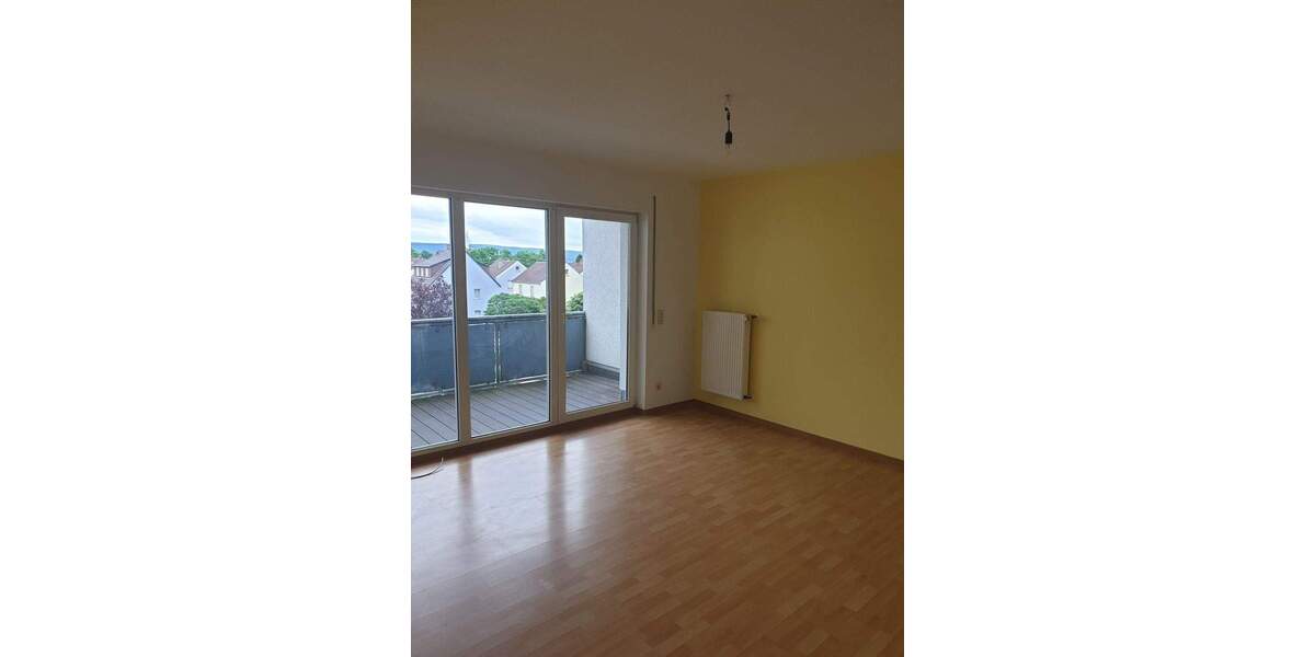 Etagenwohnung Weißenthurm - 4 Zimmer, 96 m&sup2;, 765&euro; | Angebot:25680270