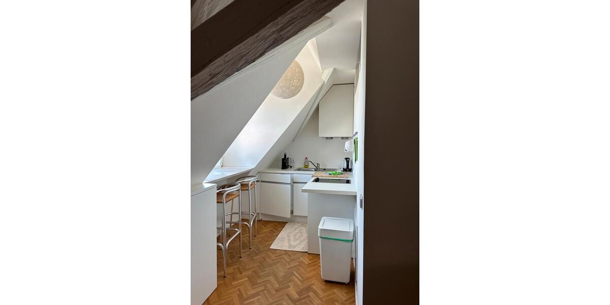 Dachgeschoßwohnung Überlingen - 1.5 Zimmer, 50 m&sup2;, 1.350&euro; | Angebot:24658939