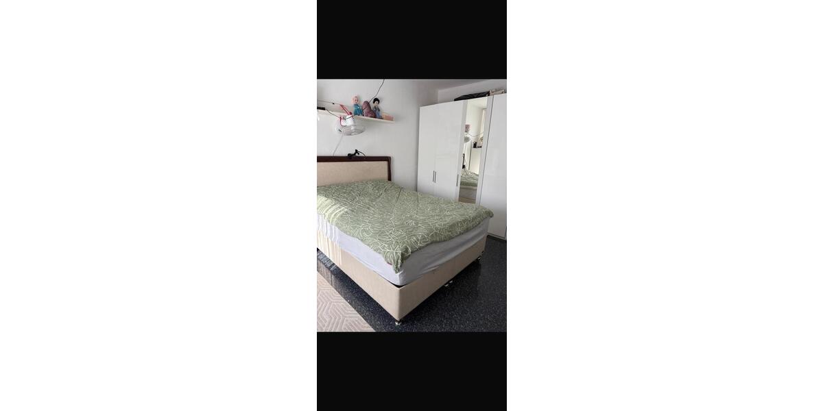 Etagenwohnung Köln Mülheim - 3 Zimmer, 95 m&sup2;, 1.160&euro; | Angebot:26226701