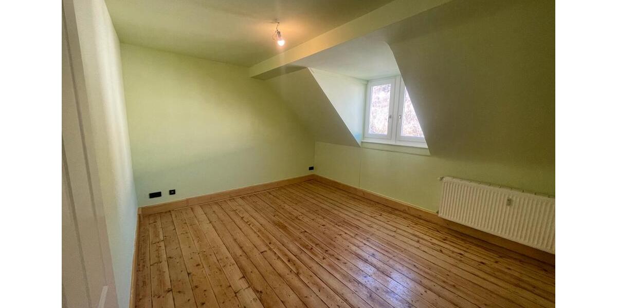 Dachgeschoßwohnung Kirn - 3.5 Zimmer, 125 m&sup2;, 820&euro; | Angebot:26325922