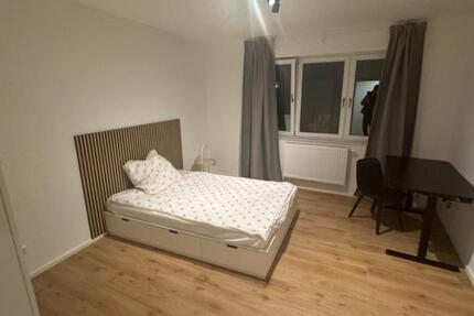 WG-Zimmer in zentraler Lage – direkt am U-Bahnhof Goethestraße (N 4 zimmer