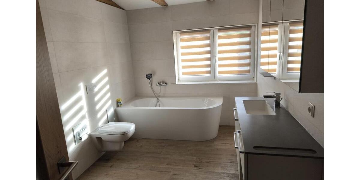 Dachgeschoßwohnung Ebersbach-Neugersdorf Neugersdorf - 2 Zimmer, 90 m&sup2;, 800&euro; | Angebot:25710535