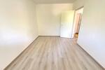 Mit den Kindern nach Kinderhaus, große 4 Zimmerwohnung frei