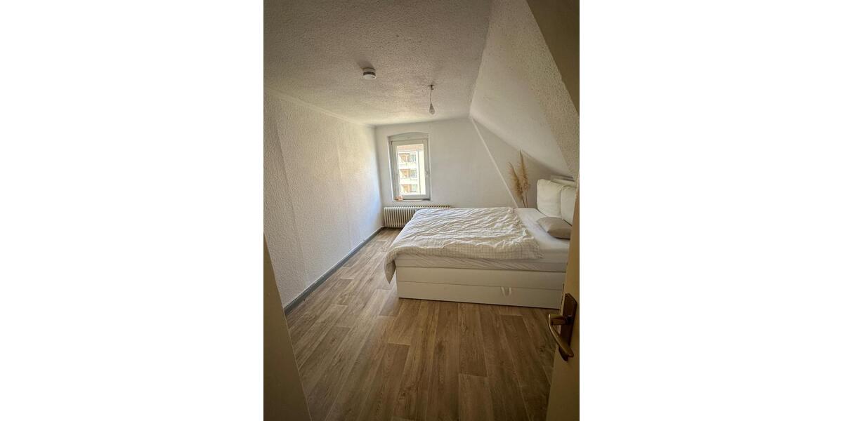 Dachgeschoßwohnung Lübbecke - 3.5 Zimmer, 89 m&sup2;, 650&euro; | Angebot:26409885