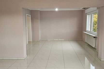 Stieldorferhohn: Top-modernisierte Etagenwohnung mit gehobener Ausstattung 3 zimmer