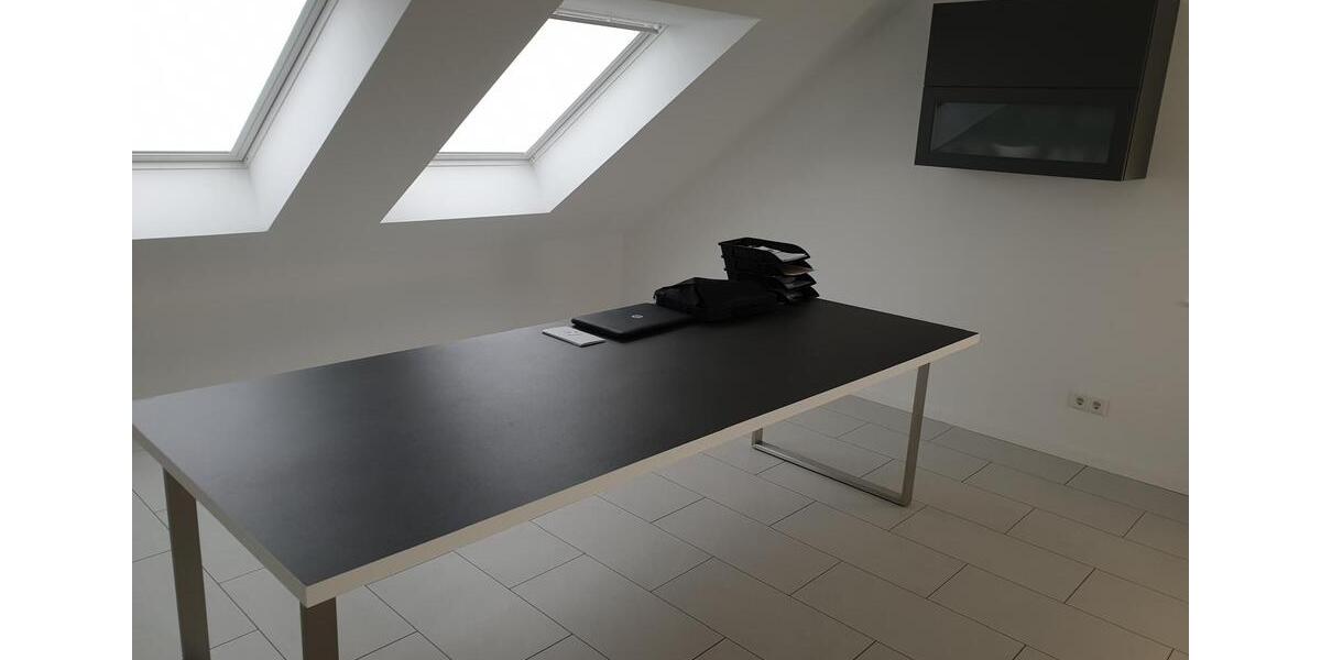 Dachgeschoßwohnung Gütersloh - 3 Zimmer, 170 m&sup2;, 1.710&euro; | Angebot:25974791